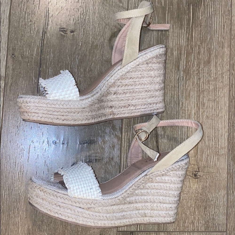 Platform heels - Picture 2 of 2